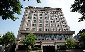 Aura Tourist Hotel